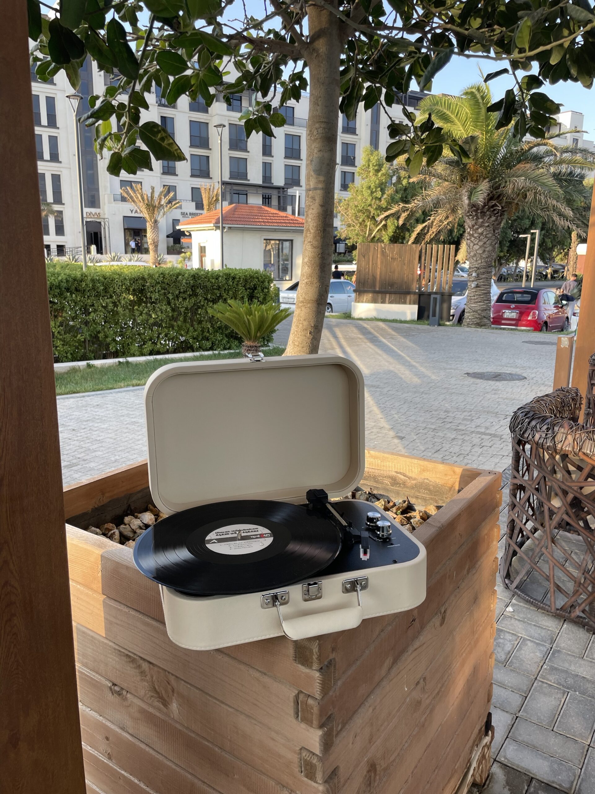 Gramofon-val oxuducu | retro pikap | Nostolji musiqi Bəyaz Oval