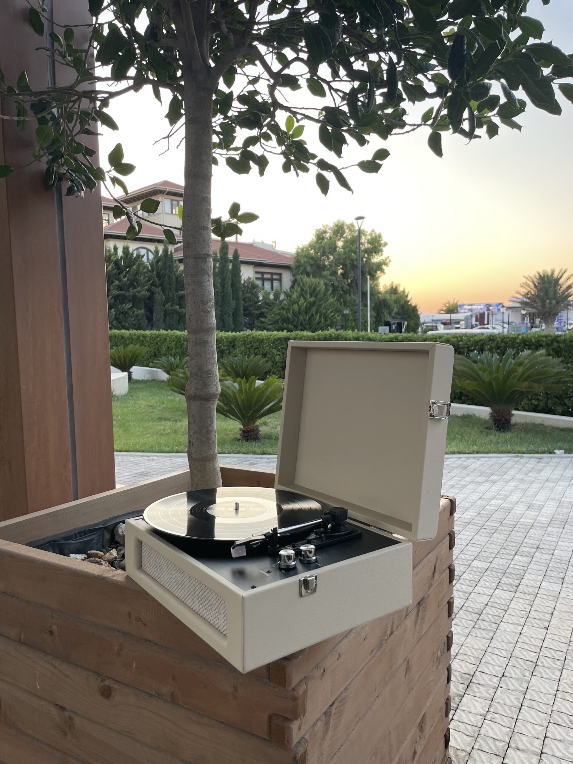 Gramofon-val oxuducu | retro pikap | Nostolji musiqi bəyaz croslet model - Image 5