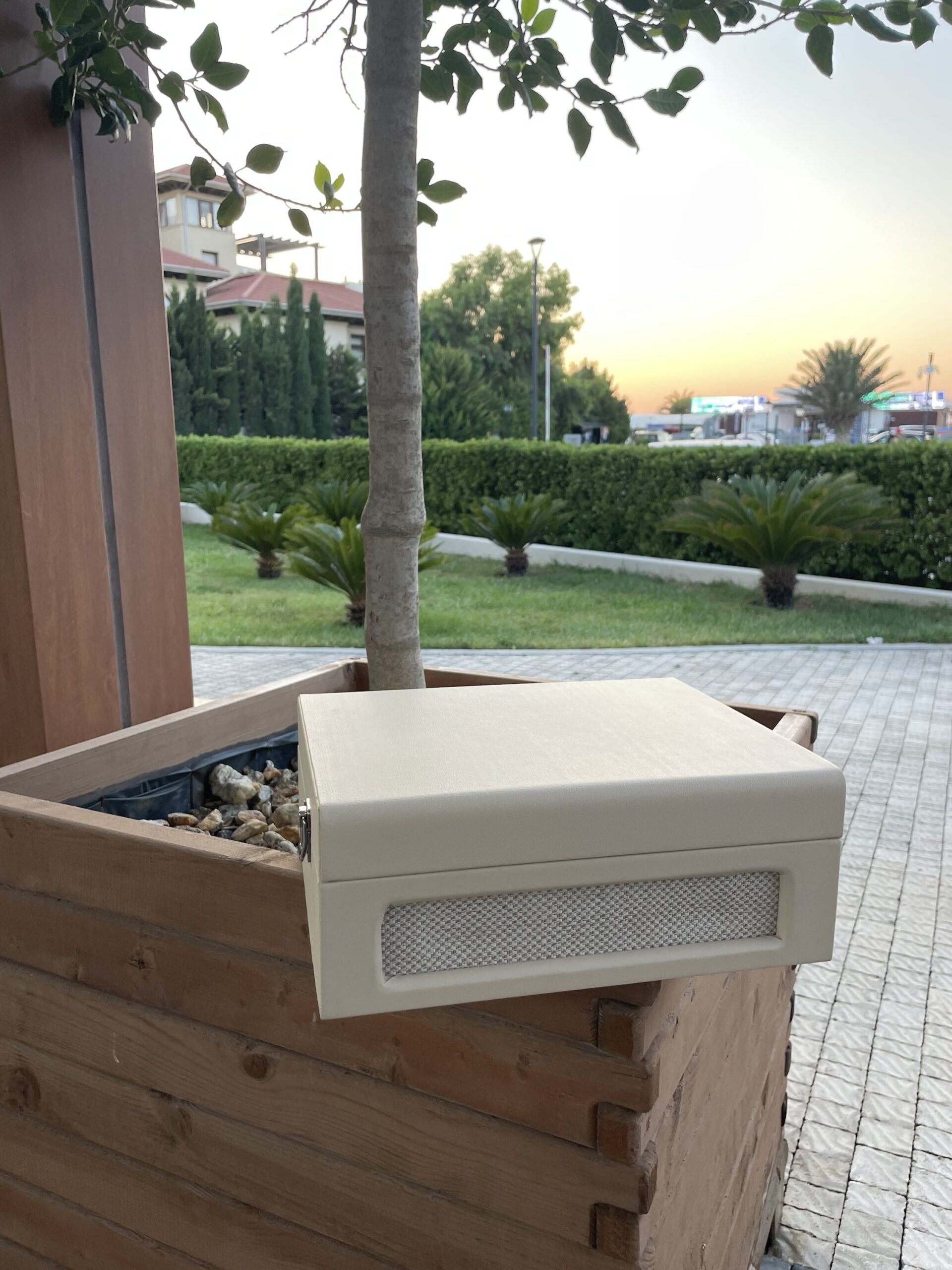 Gramofon-val oxuducu | retro pikap | Nostolji musiqi bəyaz croslet model - Image 9